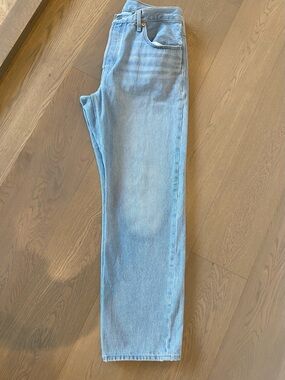Levi's 501 90’s style Light Wash Denim - Light Blue Womens 30 Waist 30 Length.
